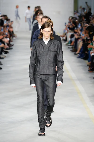 Look 34